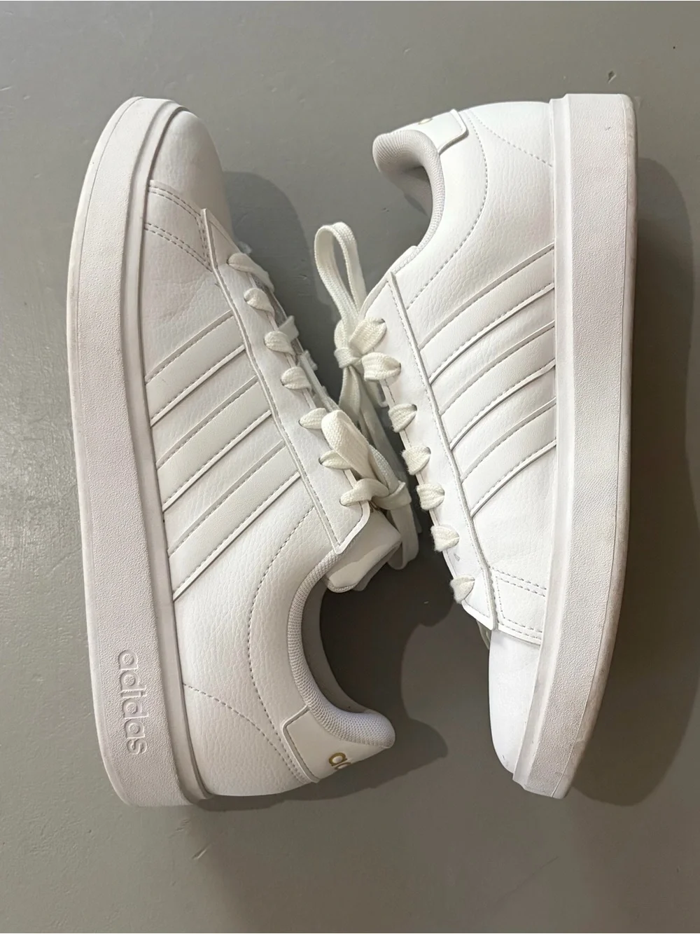 adidas low top